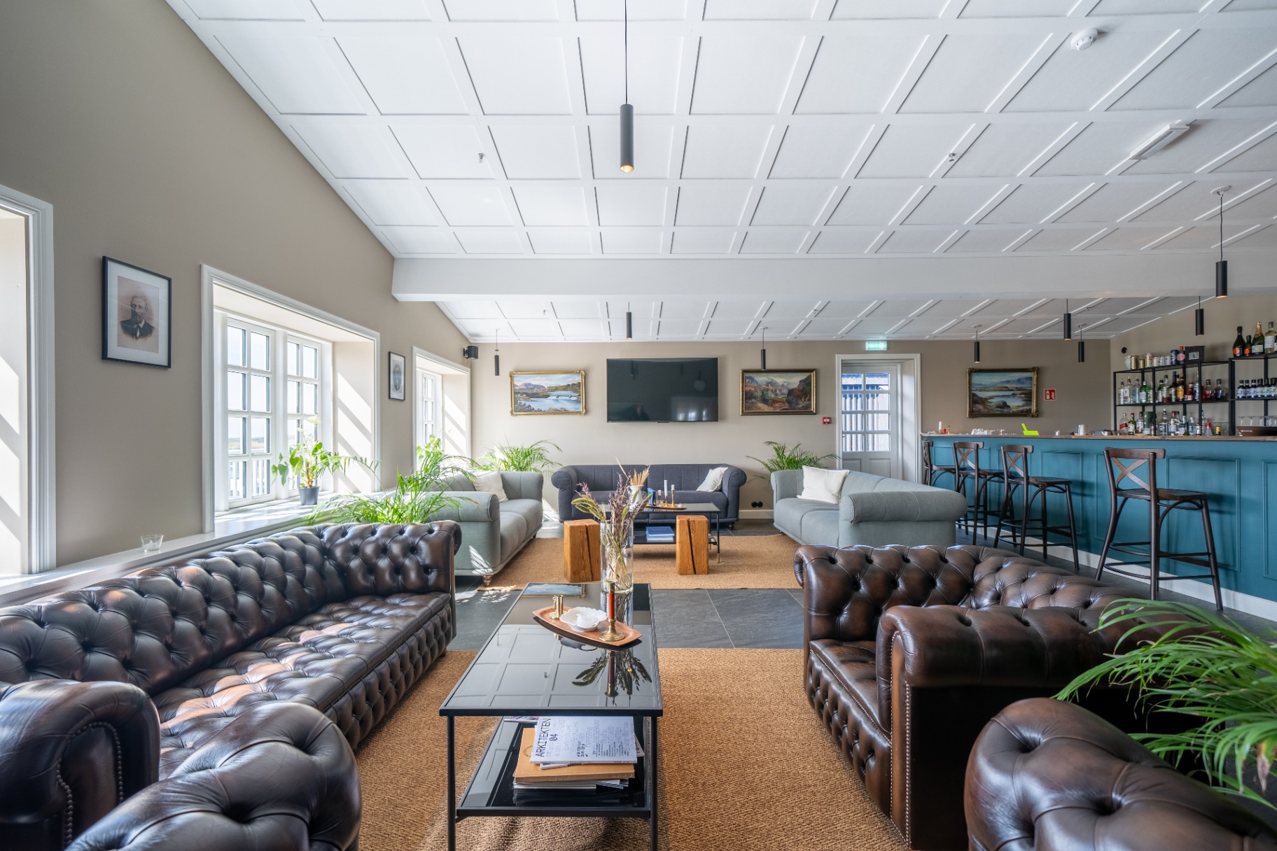 Cozy restaurant atmosphere with countryside views